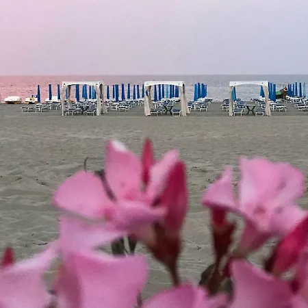 Blu Village 2 Il Mare * 马里纳皮斯蒂奇